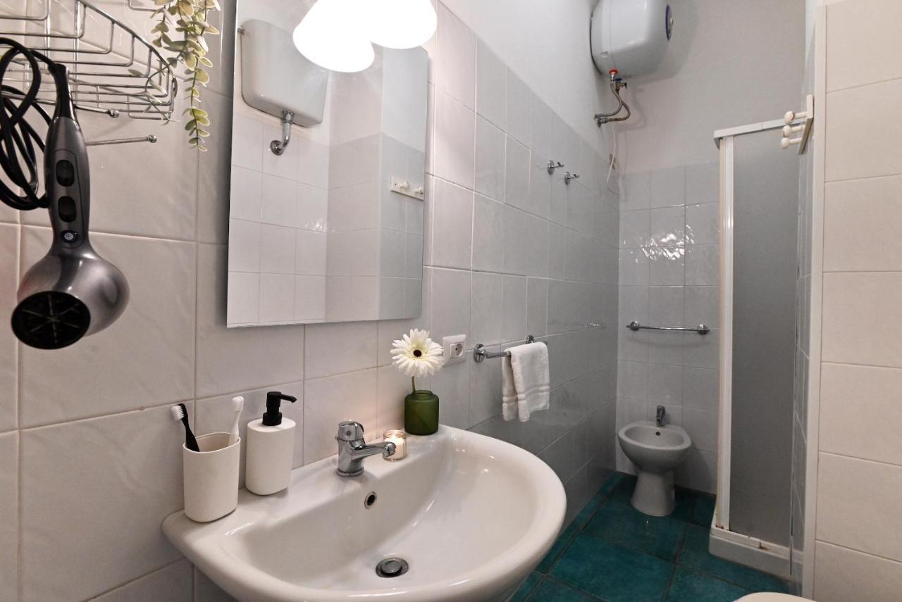 Izzhome City Love Cagliari Bagian luar foto
