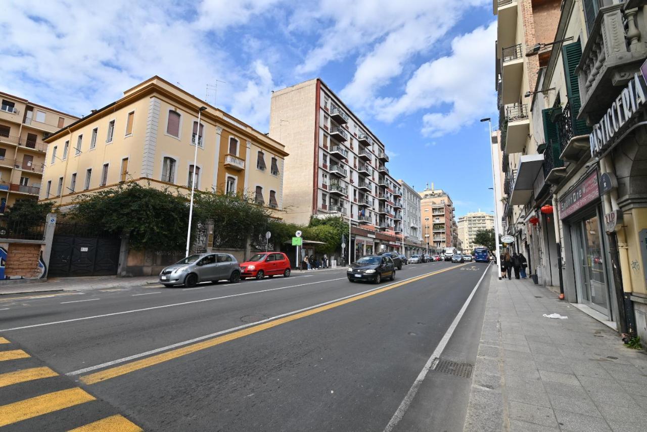 Izzhome City Love Cagliari Bagian luar foto