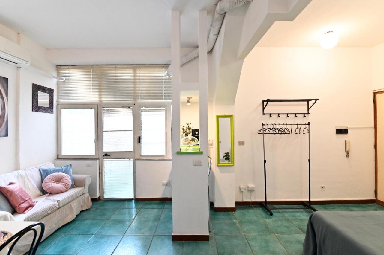 Izzhome City Love Cagliari Bagian luar foto